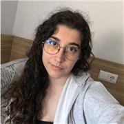 Soy Candela, estudiante de la ESAD de Málaga. Siempre he sido muy buena en inglés y tengo un nivel B2.